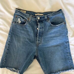 Levi’s Ribcage Straight Denim Cutoff Shorts